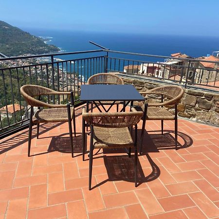 La Mansarda Bed & Breakfast Castellabate Exterior photo
