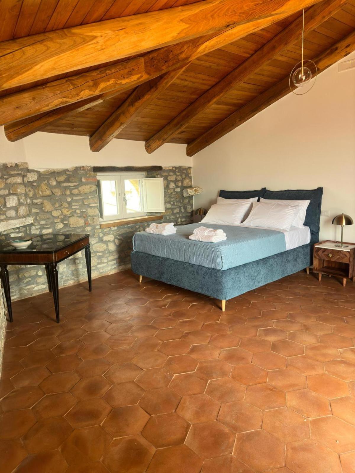 La Mansarda Bed & Breakfast Castellabate Exterior photo