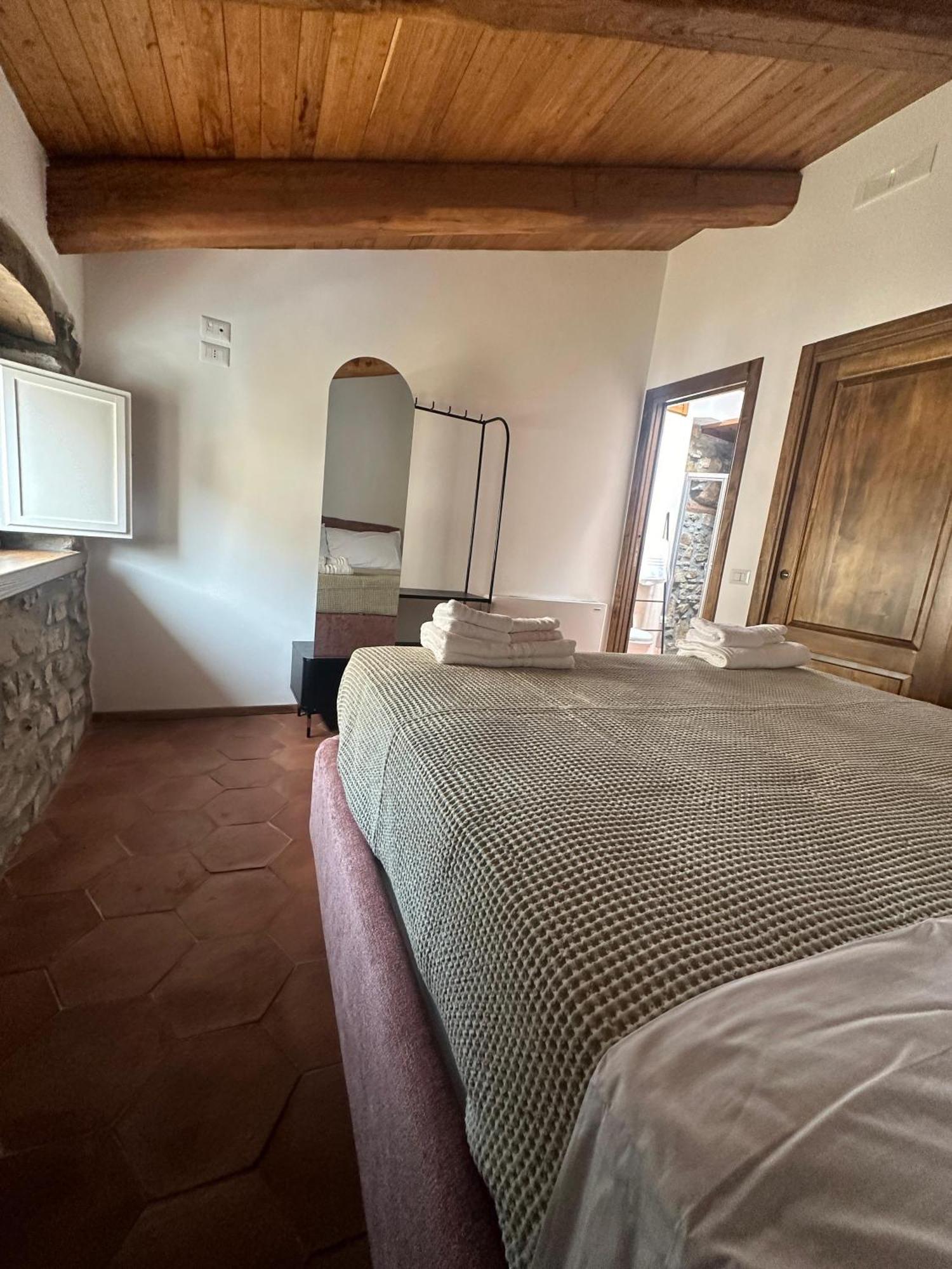 La Mansarda Bed & Breakfast Castellabate Exterior photo